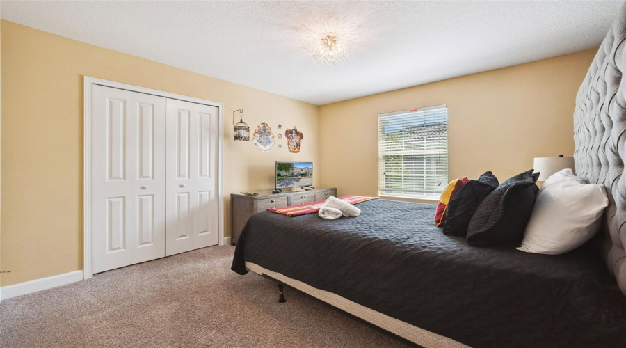 DAVENPORT, Florida 33896, 5 Bedrooms Bedrooms, ,4 BathroomsBathrooms,Residential,For Sale,MOON VALLEY,0,MFRS5147968