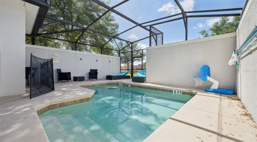 DAVENPORT, Florida 33896, 5 Bedrooms Bedrooms, ,4 BathroomsBathrooms,Residential,For Sale,MOON VALLEY,0,MFRS5147968