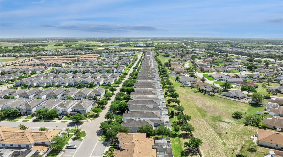 DAVENPORT, Florida 33896, 5 Bedrooms Bedrooms, ,4 BathroomsBathrooms,Residential,For Sale,MOON VALLEY,0,MFRS5147968