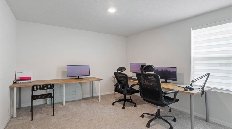 DAVENPORT, Florida 33837, 4 Bedrooms Bedrooms, ,2 BathroomsBathrooms,Residential,For Sale,HAMLET LOOP,0,MFRS5147916