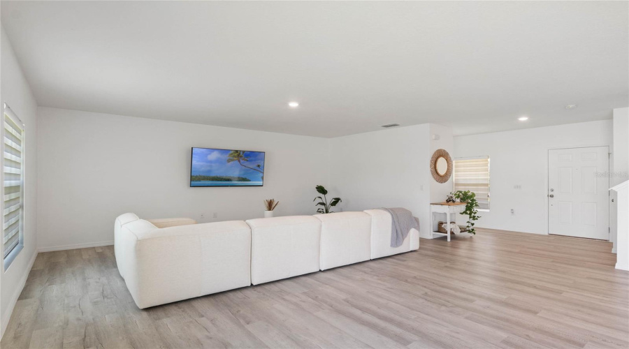 DAVENPORT, Florida 33837, 4 Bedrooms Bedrooms, ,2 BathroomsBathrooms,Residential,For Sale,HAMLET LOOP,0,MFRS5147916