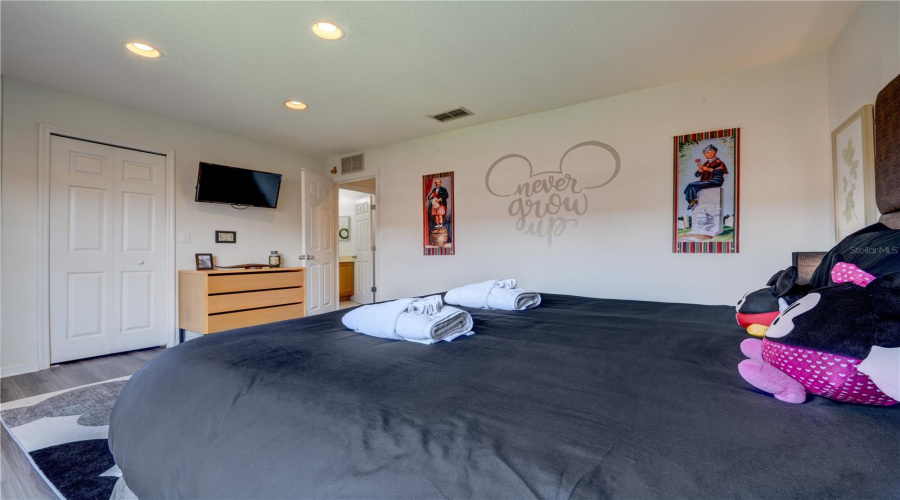 KISSIMMEE, Florida 34746, 4 Bedrooms Bedrooms, ,3 BathroomsBathrooms,Residential,For Sale,ROADSTER,0,MFRO6398687