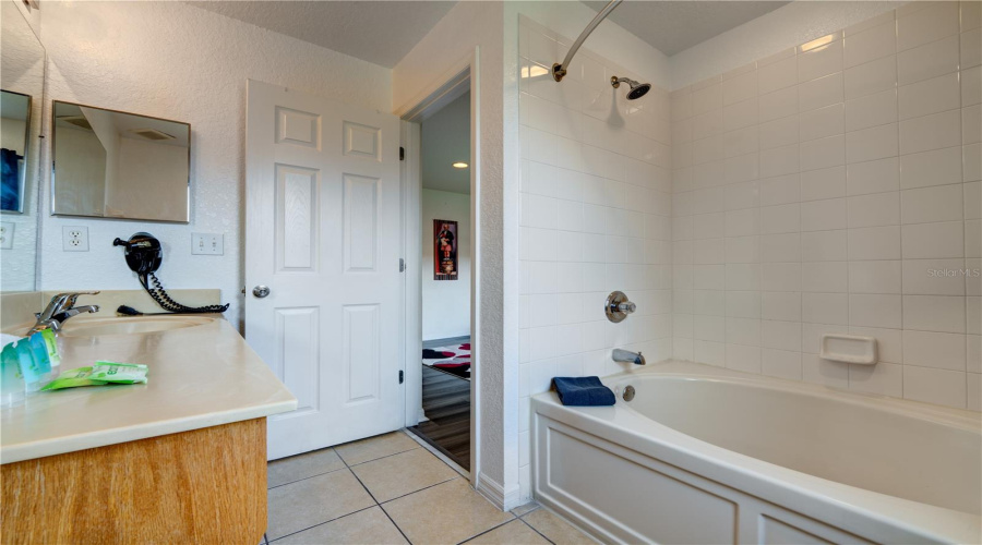 KISSIMMEE, Florida 34746, 4 Bedrooms Bedrooms, ,3 BathroomsBathrooms,Residential,For Sale,ROADSTER,0,MFRO6398687