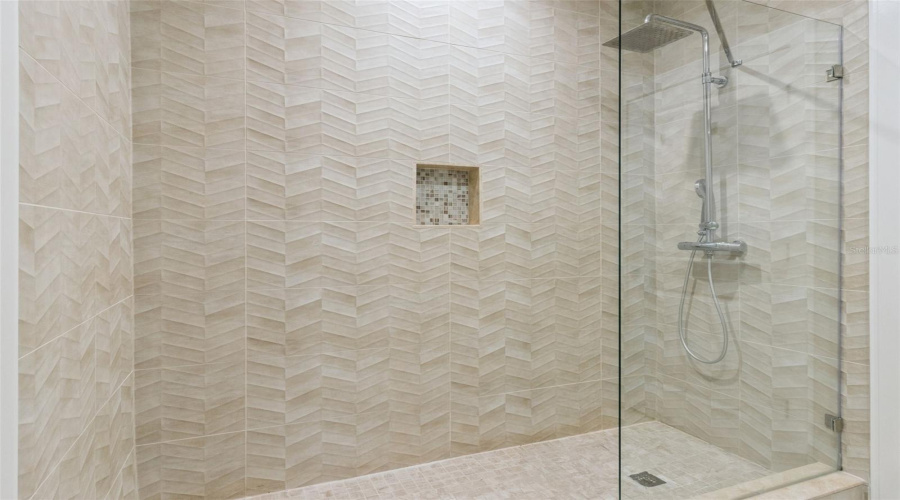 KISSIMMEE, Florida 34747, 4 Bedrooms Bedrooms, ,4 BathroomsBathrooms,Residential,For Sale,ROCKEFELLER,0,MFRO6397247