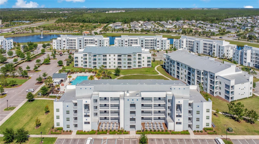 KISSIMMEE, Florida 34746, 2 Bedrooms Bedrooms, ,2 BathroomsBathrooms,Residential,For Sale,PARADOX,0,MFRS5147912