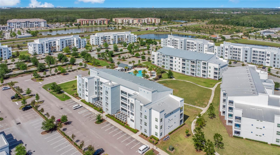 KISSIMMEE, Florida 34746, 2 Bedrooms Bedrooms, ,2 BathroomsBathrooms,Residential,For Sale,PARADOX,0,MFRS5147912