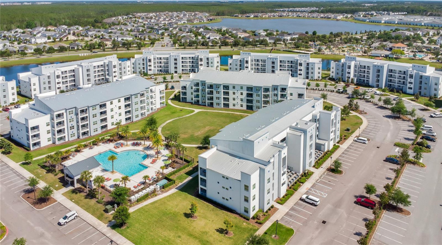 KISSIMMEE, Florida 34746, 2 Bedrooms Bedrooms, ,2 BathroomsBathrooms,Residential,For Sale,PARADOX,0,MFRS5147912