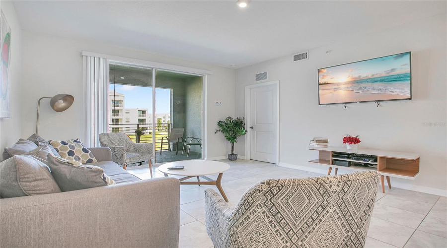 KISSIMMEE, Florida 34746, 2 Bedrooms Bedrooms, ,2 BathroomsBathrooms,Residential,For Sale,PARADOX,0,MFRS5147912