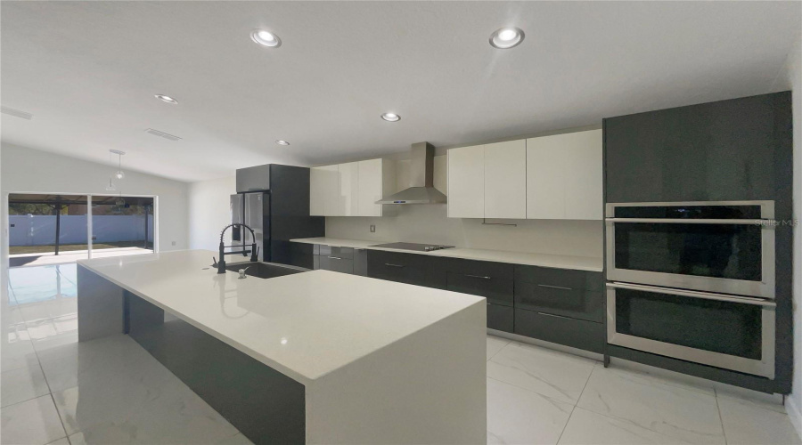 DAVENPORT, Florida 33897, 4 Bedrooms Bedrooms, ,2 BathroomsBathrooms,Residential,For Sale,BRAYTON,0,MFRO6371306