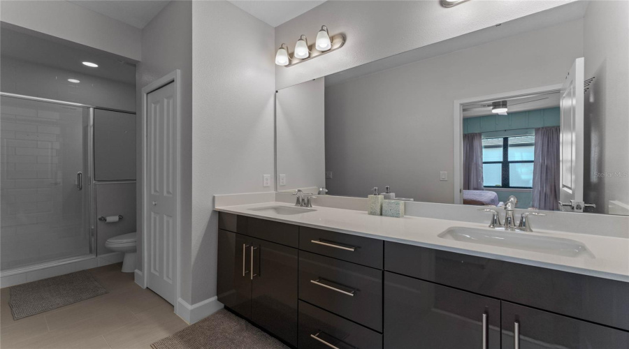 Upstairs Primary Bathroom