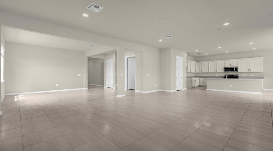 Family Room - Kitchen Combo