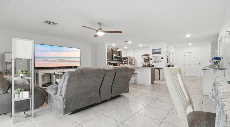 KISSIMMEE, Florida 34747, 3 Bedrooms Bedrooms, ,2 BathroomsBathrooms,Residential,For Sale,ALBA,0,MFRO6398974