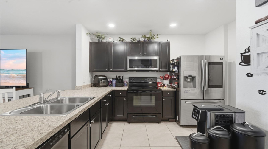 KISSIMMEE, Florida 34747, 3 Bedrooms Bedrooms, ,2 BathroomsBathrooms,Residential,For Sale,ALBA,0,MFRO6398974