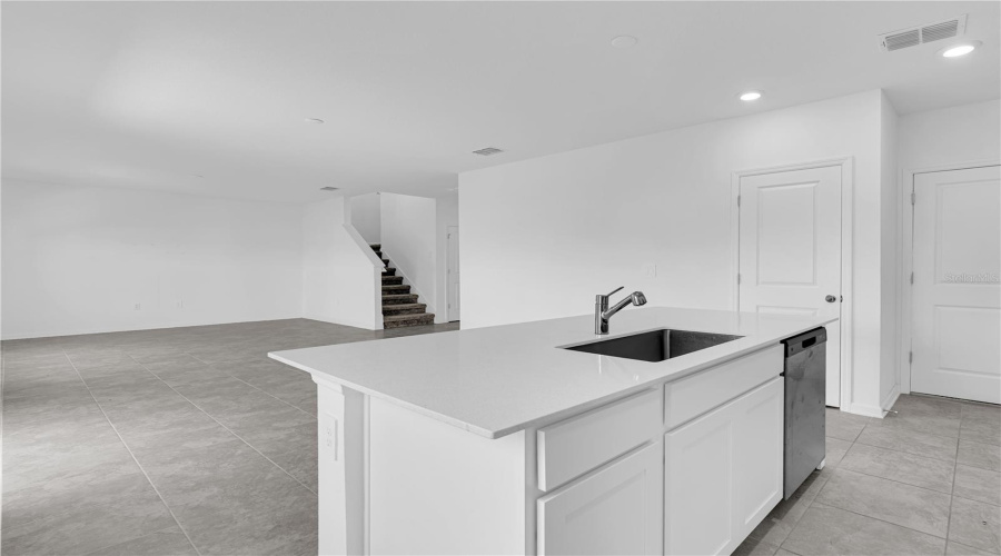 DAVENPORT, Florida 33837, 4 Bedrooms Bedrooms, ,3 BathroomsBathrooms,Residential,For Sale,WATERFALL,0,MFRO6351299