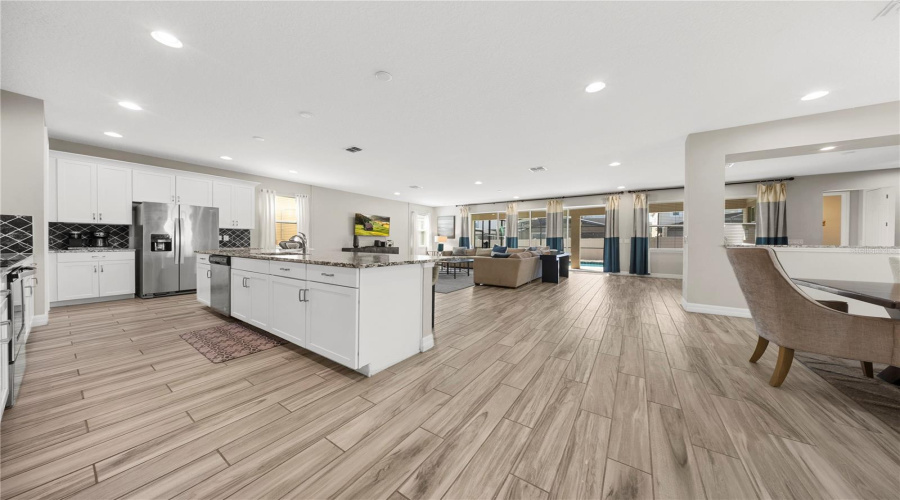 KISSIMMEE, Florida 34747, 9 Bedrooms Bedrooms, ,6 BathroomsBathrooms,Residential,For Sale,PELICAN COVE,0,MFRO6399359