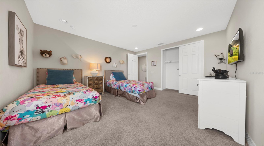 KISSIMMEE, Florida 34747, 9 Bedrooms Bedrooms, ,6 BathroomsBathrooms,Residential,For Sale,PELICAN COVE,0,MFRO6399359