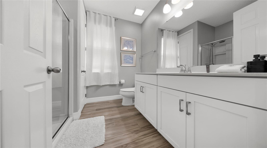 KISSIMMEE, Florida 34747, 9 Bedrooms Bedrooms, ,6 BathroomsBathrooms,Residential,For Sale,PELICAN COVE,0,MFRO6399359