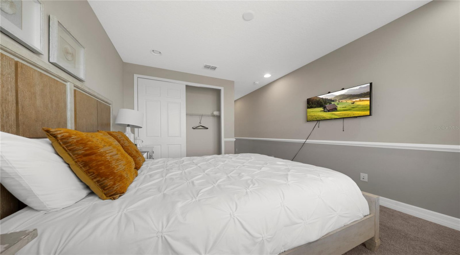 KISSIMMEE, Florida 34747, 9 Bedrooms Bedrooms, ,6 BathroomsBathrooms,Residential,For Sale,PELICAN COVE,0,MFRO6399359