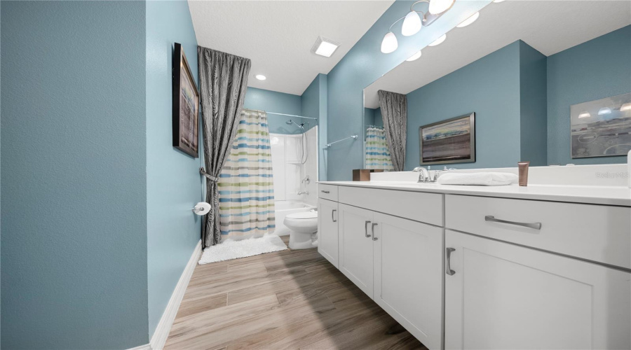 KISSIMMEE, Florida 34747, 9 Bedrooms Bedrooms, ,6 BathroomsBathrooms,Residential,For Sale,PELICAN COVE,0,MFRO6399359