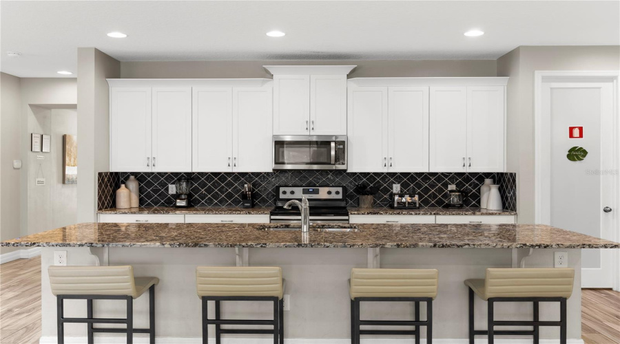 KISSIMMEE, Florida 34747, 9 Bedrooms Bedrooms, ,6 BathroomsBathrooms,Residential,For Sale,PELICAN COVE,0,MFRO6399359