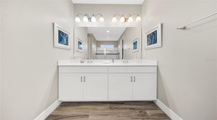 KISSIMMEE, Florida 34747, 9 Bedrooms Bedrooms, ,6 BathroomsBathrooms,Residential,For Sale,PELICAN COVE,0,MFRO6399359