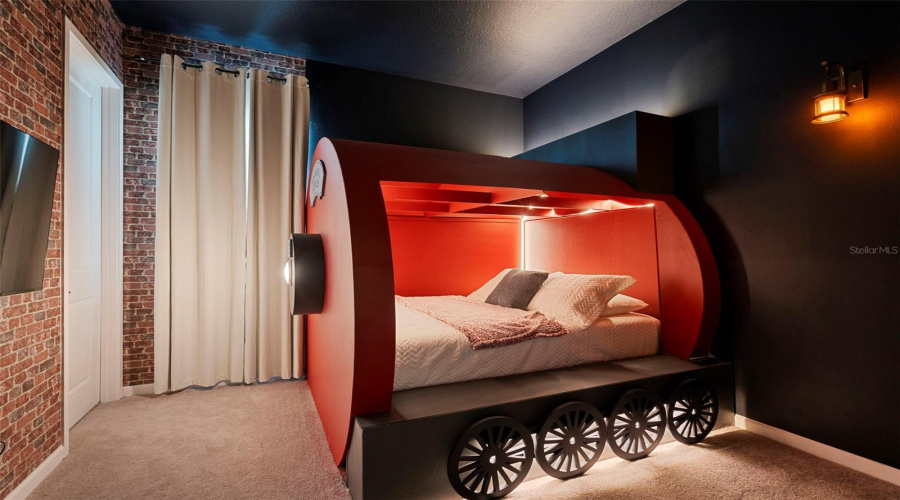 KISSIMMEE, Florida 34746, 12 Bedrooms Bedrooms, ,11 BathroomsBathrooms,Residential,For Sale,SHANTI,0,MFRO6391420