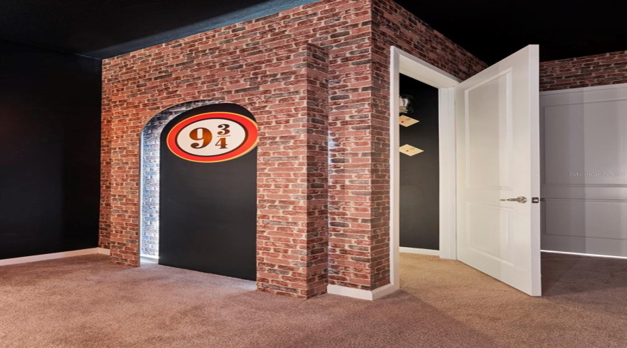 KISSIMMEE, Florida 34746, 12 Bedrooms Bedrooms, ,11 BathroomsBathrooms,Residential,For Sale,SHANTI,0,MFRO6391420