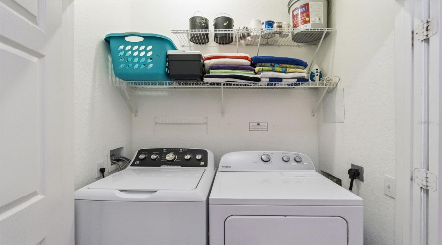 KISSIMMEE, Florida 34747, 3 Bedrooms Bedrooms, ,2 BathroomsBathrooms,Residential,For Sale,ALMATON,0,MFRS5147977