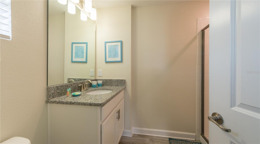 Bedroom 3 en-suite bathroom