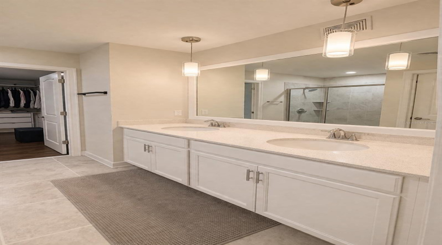 DAVENPORT, Florida 33837, 4 Bedrooms Bedrooms, ,2 BathroomsBathrooms,Residential,For Sale,OAK BLUFF,0,MFRO6393836