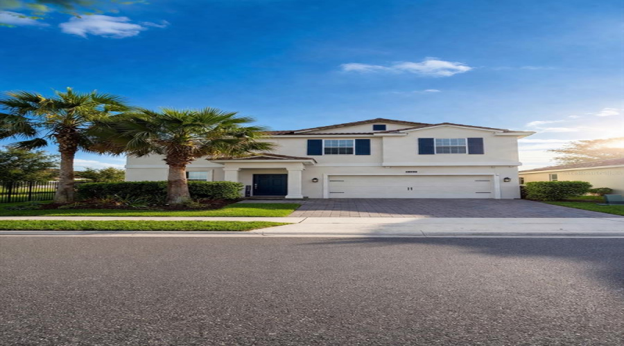 DAVENPORT, Florida 33837, 4 Bedrooms Bedrooms, ,2 BathroomsBathrooms,Residential,For Sale,OAK BLUFF,0,MFRO6393836