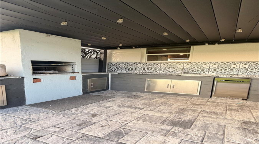 DAVENPORT, Florida 33837, 4 Bedrooms Bedrooms, ,2 BathroomsBathrooms,Residential,For Sale,OAK BLUFF,0,MFRO6393836