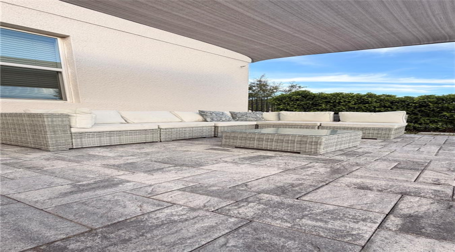 DAVENPORT, Florida 33837, 4 Bedrooms Bedrooms, ,2 BathroomsBathrooms,Residential,For Sale,OAK BLUFF,0,MFRO6393836