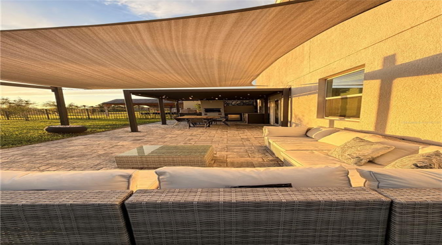 DAVENPORT, Florida 33837, 4 Bedrooms Bedrooms, ,2 BathroomsBathrooms,Residential,For Sale,OAK BLUFF,0,MFRO6393836