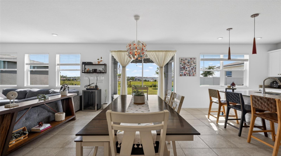 KISSIMMEE, Florida 34747, 5 Bedrooms Bedrooms, ,3 BathroomsBathrooms,Residential,For Sale,LAKESHORE BREEZE,0,MFRO6399978