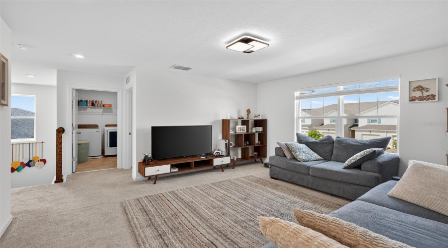 KISSIMMEE, Florida 34747, 5 Bedrooms Bedrooms, ,3 BathroomsBathrooms,Residential,For Sale,LAKESHORE BREEZE,0,MFRO6399978