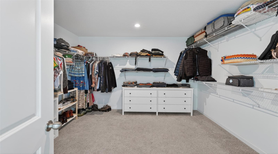 KISSIMMEE, Florida 34747, 5 Bedrooms Bedrooms, ,3 BathroomsBathrooms,Residential,For Sale,LAKESHORE BREEZE,0,MFRO6399978