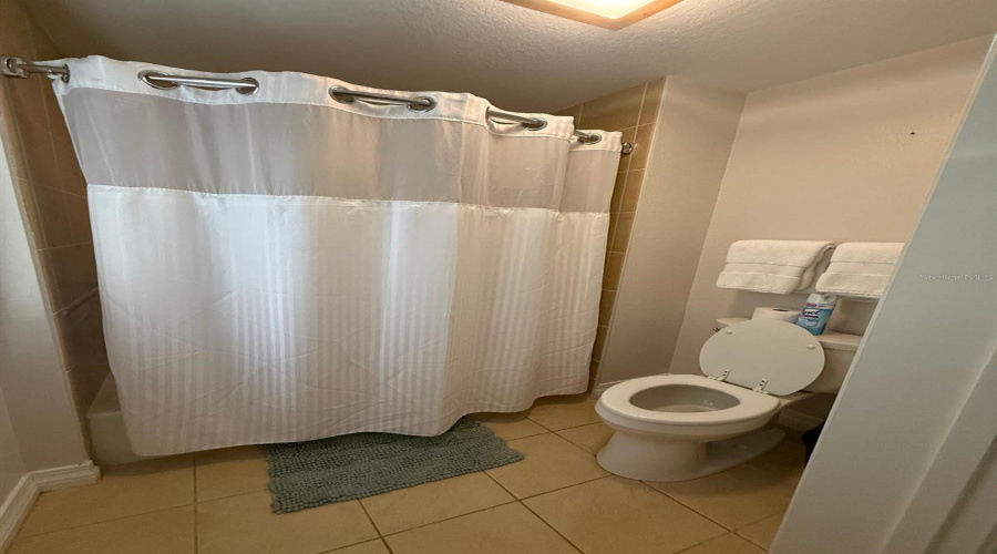 KISSIMMEE, Florida 34747, 3 Bedrooms Bedrooms, ,3 BathroomsBathrooms,Residential,For Sale,SUNSET VIEW,0,MFRS5147824