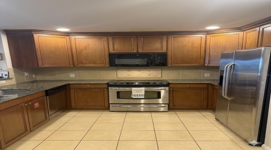 KISSIMMEE, Florida 34747, 3 Bedrooms Bedrooms, ,3 BathroomsBathrooms,Residential,For Sale,SUNSET VIEW,0,MFRS5147824