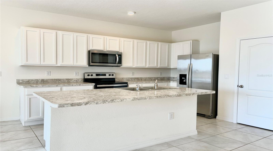 DAVENPORT, Florida 33837, 3 Bedrooms Bedrooms, ,2 BathroomsBathrooms,Residential,For Sale,FELTRIM RESERVE,0,MFRS5147922