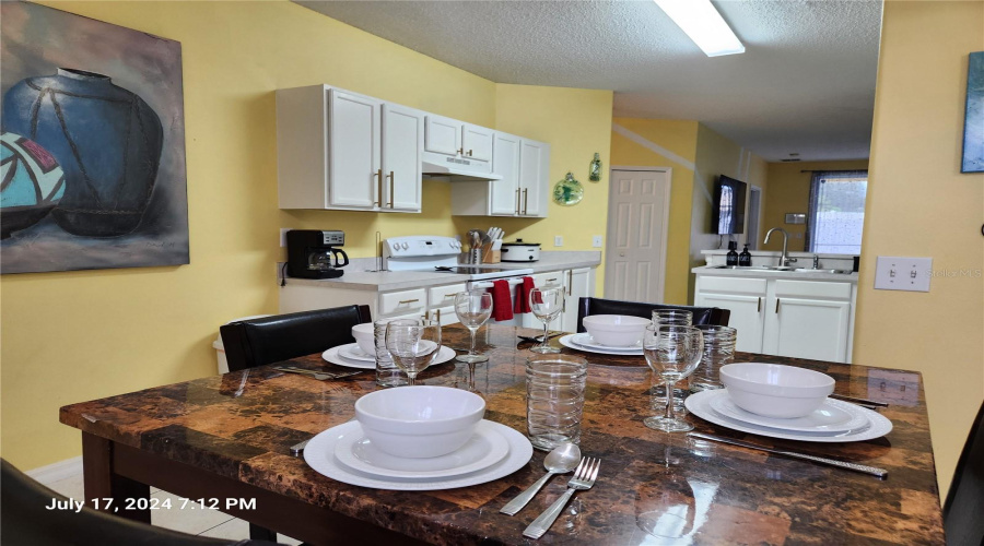 DAVENPORT, Florida 33837, 5 Bedrooms Bedrooms, ,3 BathroomsBathrooms,Residential,For Sale,KNOLLWOOD,0,MFRO6399990