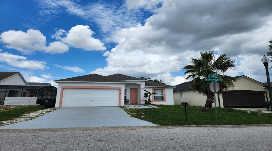 DAVENPORT, Florida 33837, 5 Bedrooms Bedrooms, ,3 BathroomsBathrooms,Residential,For Sale,KNOLLWOOD,0,MFRO6399990