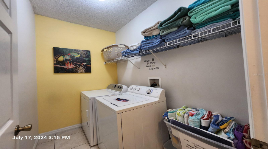 DAVENPORT, Florida 33837, 5 Bedrooms Bedrooms, ,3 BathroomsBathrooms,Residential,For Sale,KNOLLWOOD,0,MFRO6399990