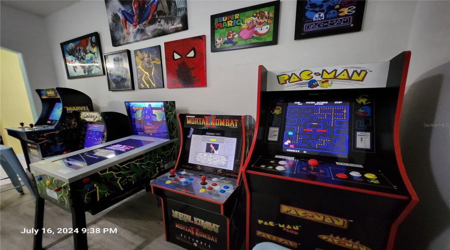 DAVENPORT, Florida 33837, 5 Bedrooms Bedrooms, ,3 BathroomsBathrooms,Residential,For Sale,KNOLLWOOD,0,MFRO6399990