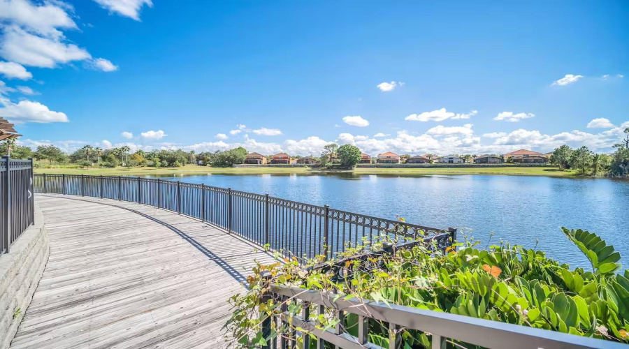 DAVENPORT, Florida 33837, 4 Bedrooms Bedrooms, ,3 BathroomsBathrooms,Residential,For Sale,VIOLA,0,MFRO6399797