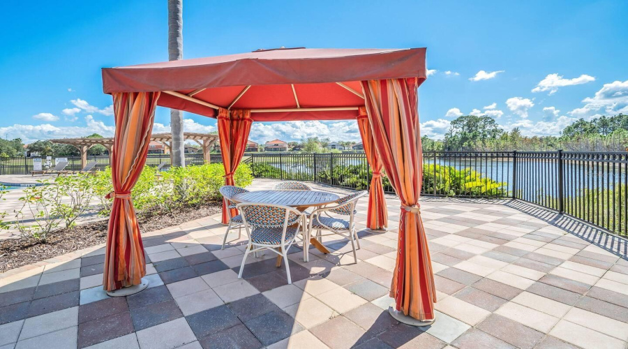 DAVENPORT, Florida 33837, 4 Bedrooms Bedrooms, ,3 BathroomsBathrooms,Residential,For Sale,VIOLA,0,MFRO6399797