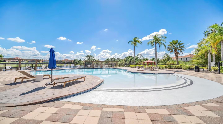 DAVENPORT, Florida 33837, 4 Bedrooms Bedrooms, ,3 BathroomsBathrooms,Residential,For Sale,VIOLA,0,MFRO6399797