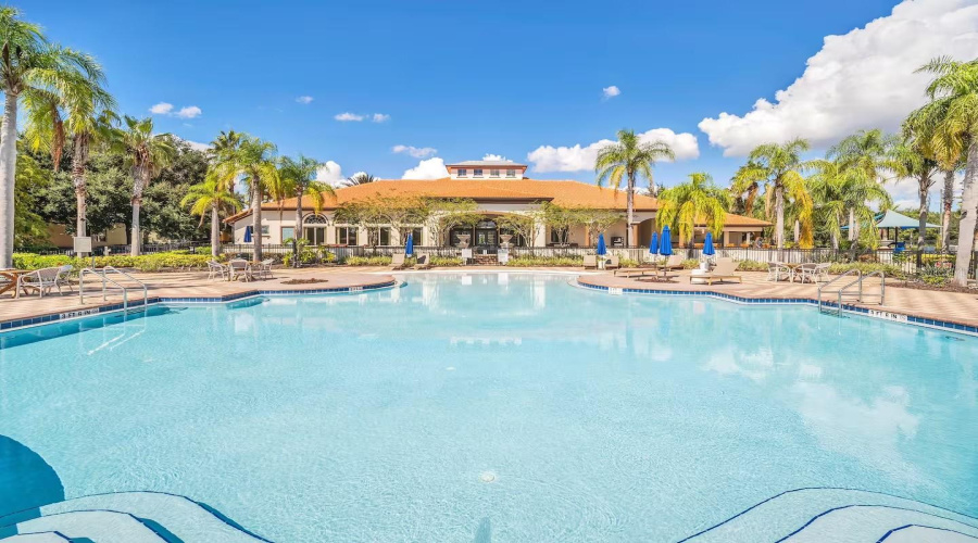 DAVENPORT, Florida 33837, 4 Bedrooms Bedrooms, ,3 BathroomsBathrooms,Residential,For Sale,VIOLA,0,MFRO6399797