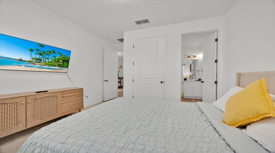 DAVENPORT, Florida 33896, 5 Bedrooms Bedrooms, ,4 BathroomsBathrooms,Residential,For Sale,LANCASHIRE,0,MFRO6400047