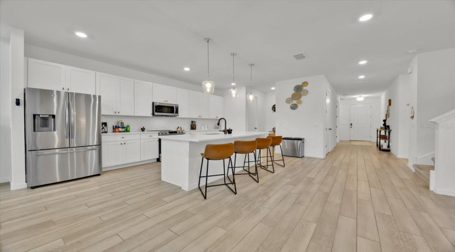 DAVENPORT, Florida 33896, 5 Bedrooms Bedrooms, ,4 BathroomsBathrooms,Residential,For Sale,LANCASHIRE,0,MFRO6400047